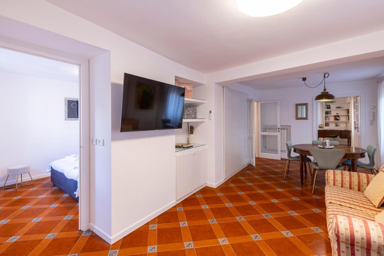 רומא Parlamento Luxury Apartment מראה חיצוני תמונה