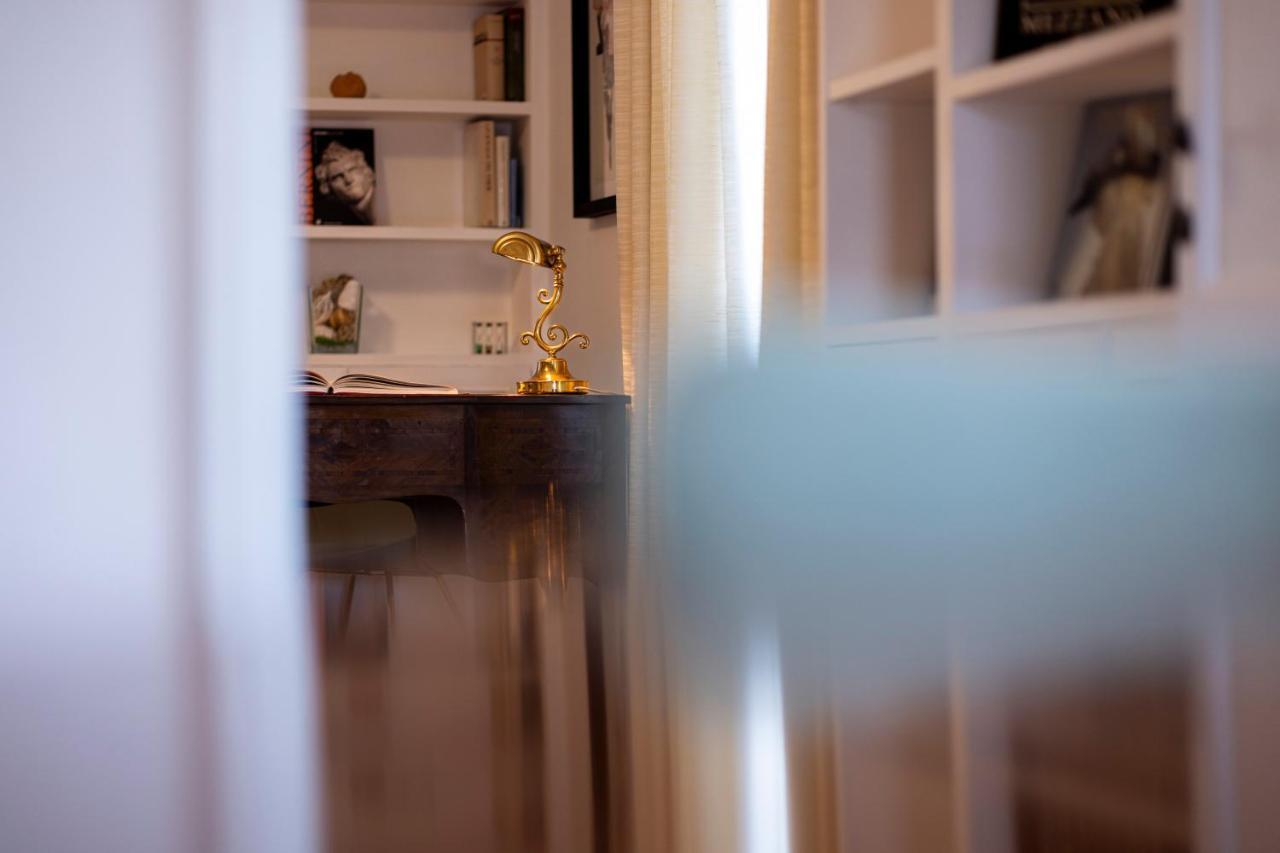 רומא Parlamento Luxury Apartment מראה חיצוני תמונה