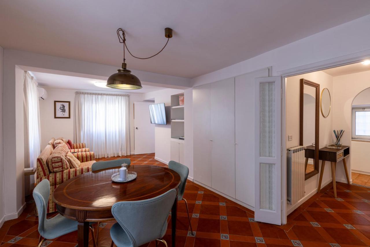 רומא Parlamento Luxury Apartment מראה חיצוני תמונה
